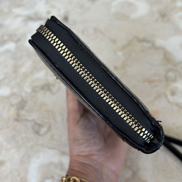 Betsey Johnson Black Skulls Zip Around Wristlet Wallet - Picture 8 of 12